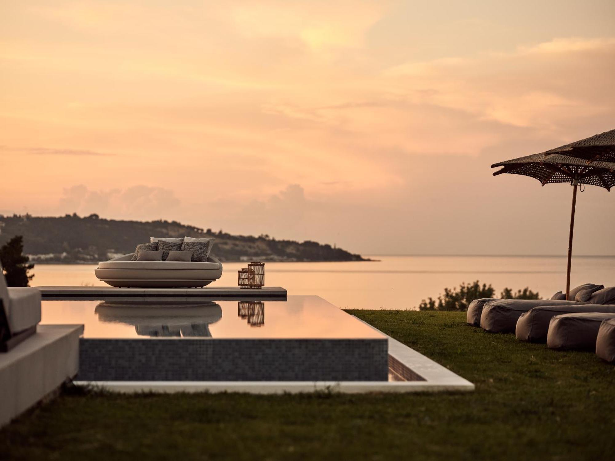 Omnia Villa *